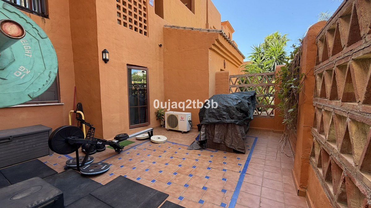 2 Bedroom Apartment in Benahavís - Foto 19
