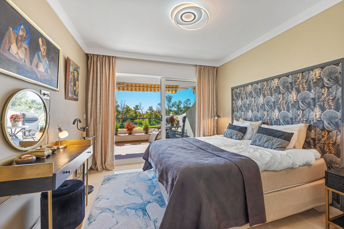 4 Bedroom Apartment in San Pedro de Alcántara - Photo 21