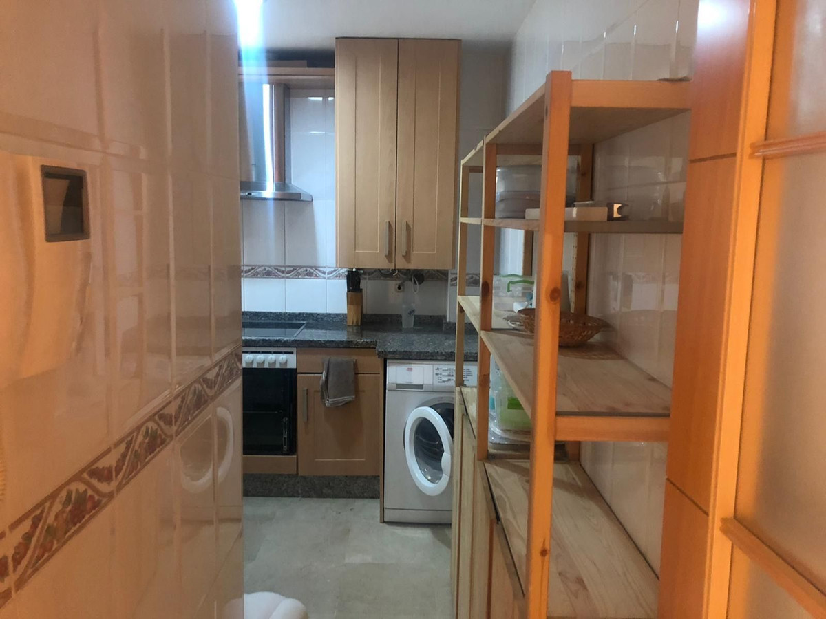 2 Bedroom Apartment in Benalmádena - Photo 15