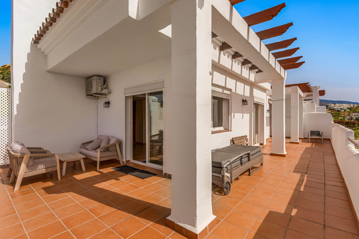 3 Bedroom Penthouse in Estepona - Photo 19