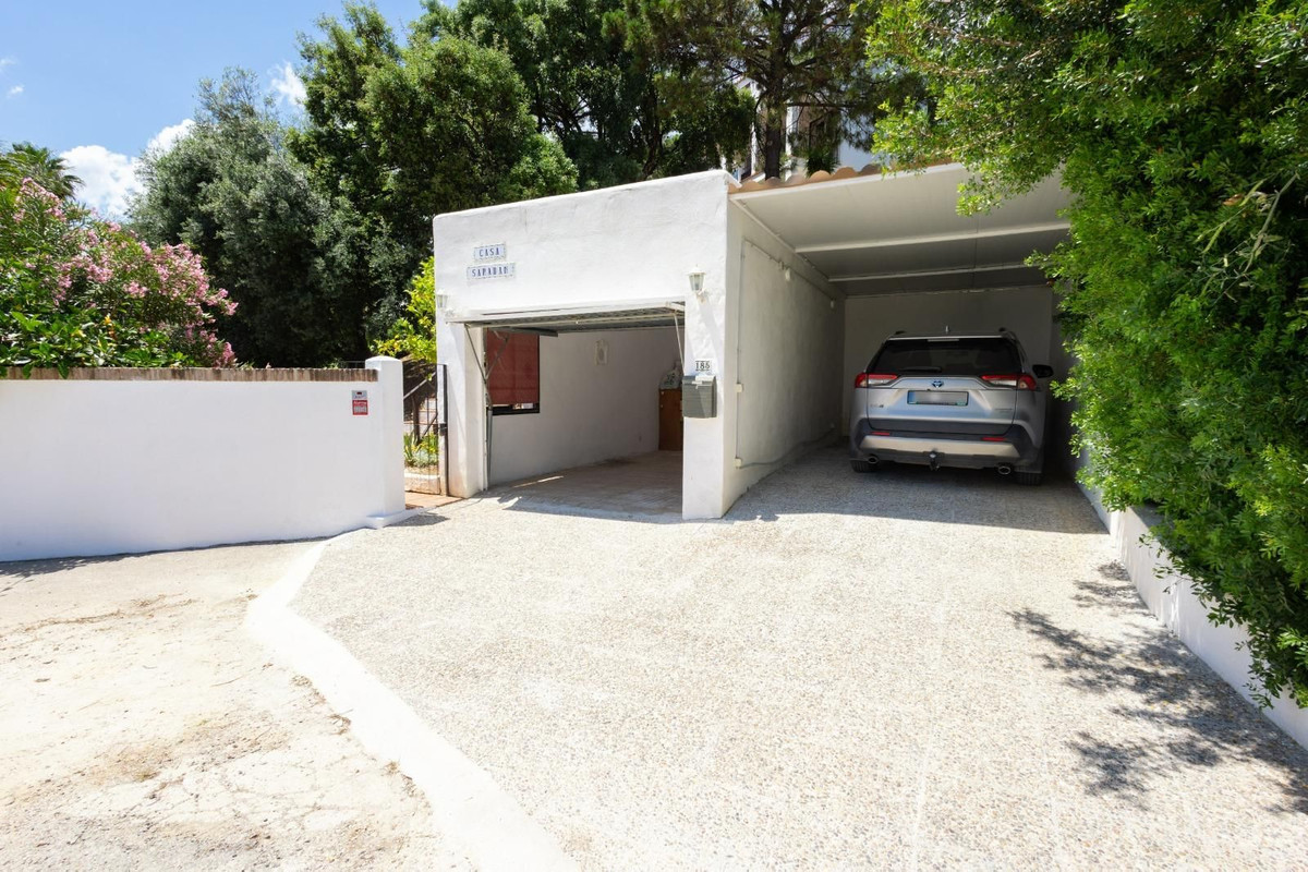 3 Bedroom Villa in Estepona - Photo 26