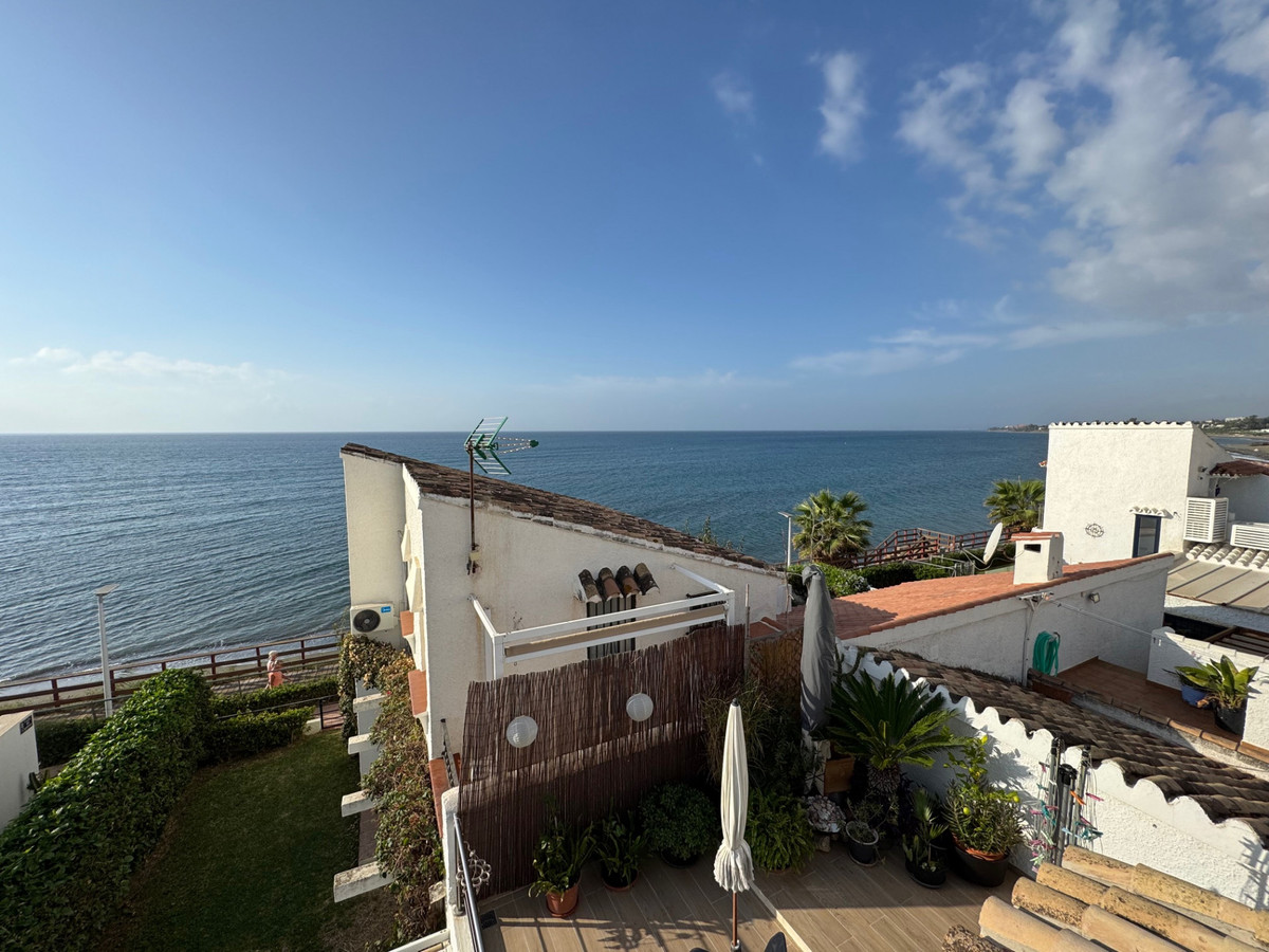 3 Bedroom Townhouse in Estepona - Фото 9