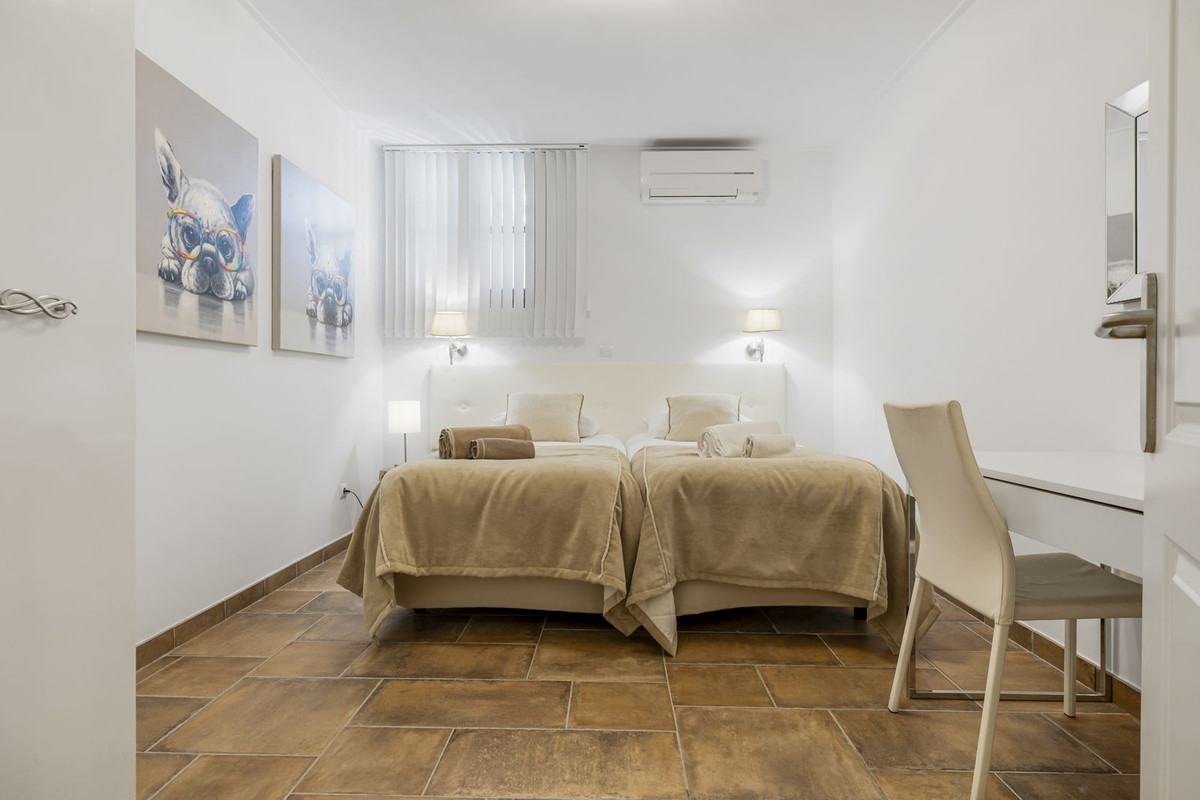 5 Bedroom Townhouse in Benahavís - Foto 22