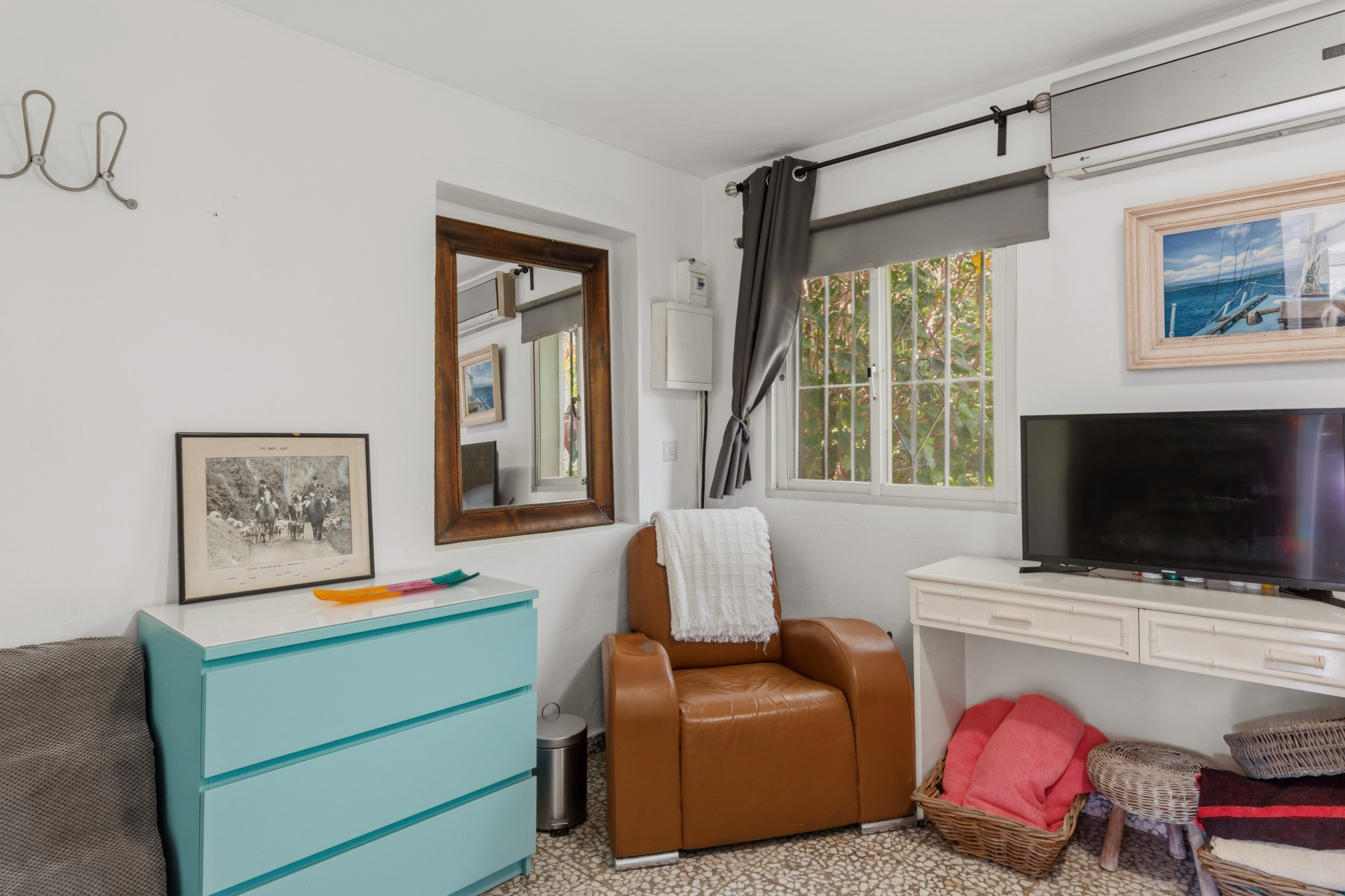 2 Bedroom Country house in Estepona - Photo 11