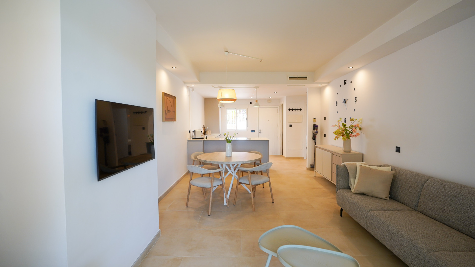 2 Bedroom Apartment in Marbella - Photo 14