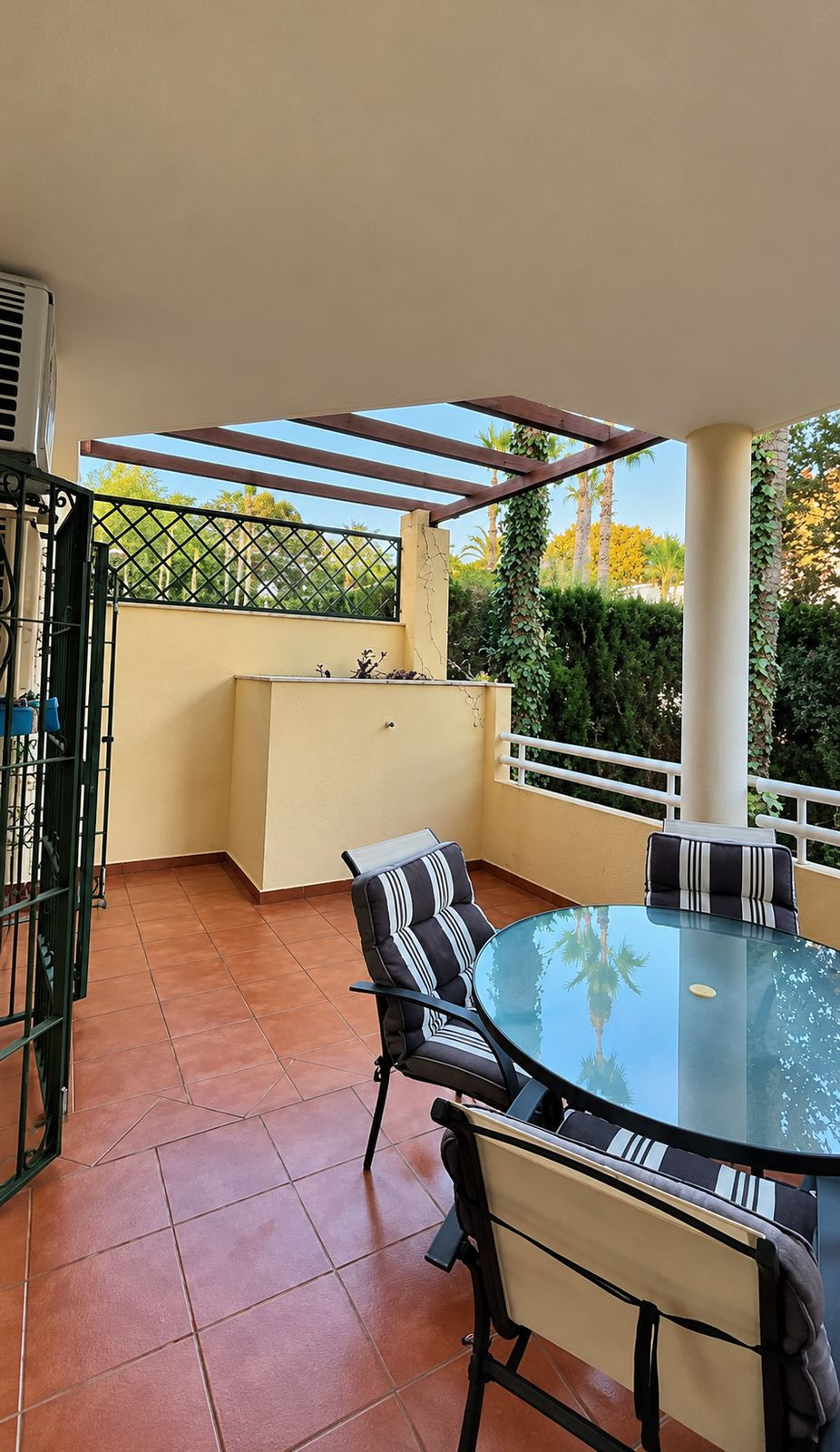 3 Bedroom Apartment in Benalmádena - Photo 2