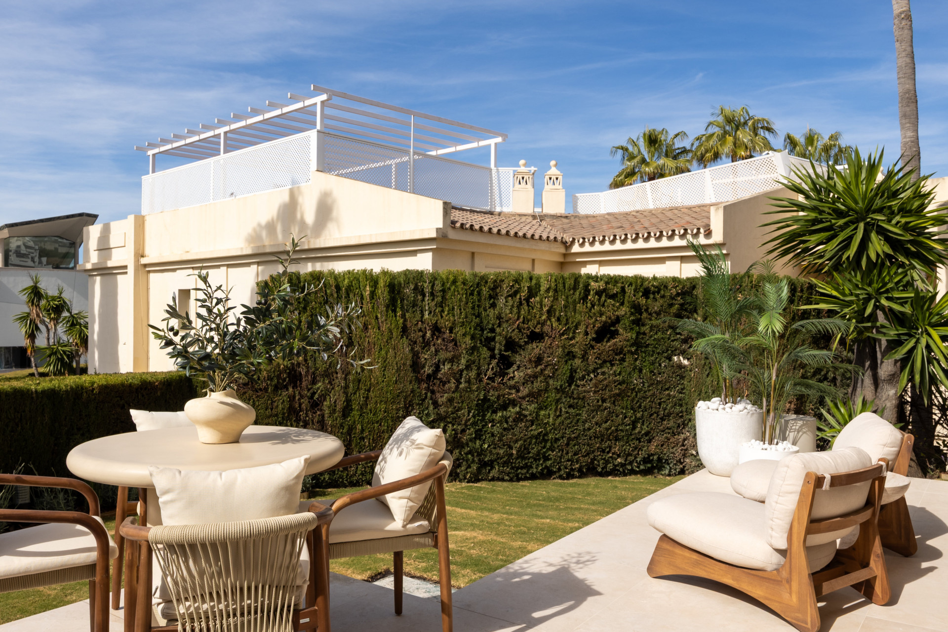 4 Bedroom Townhouse in Benahavís - Photo 14