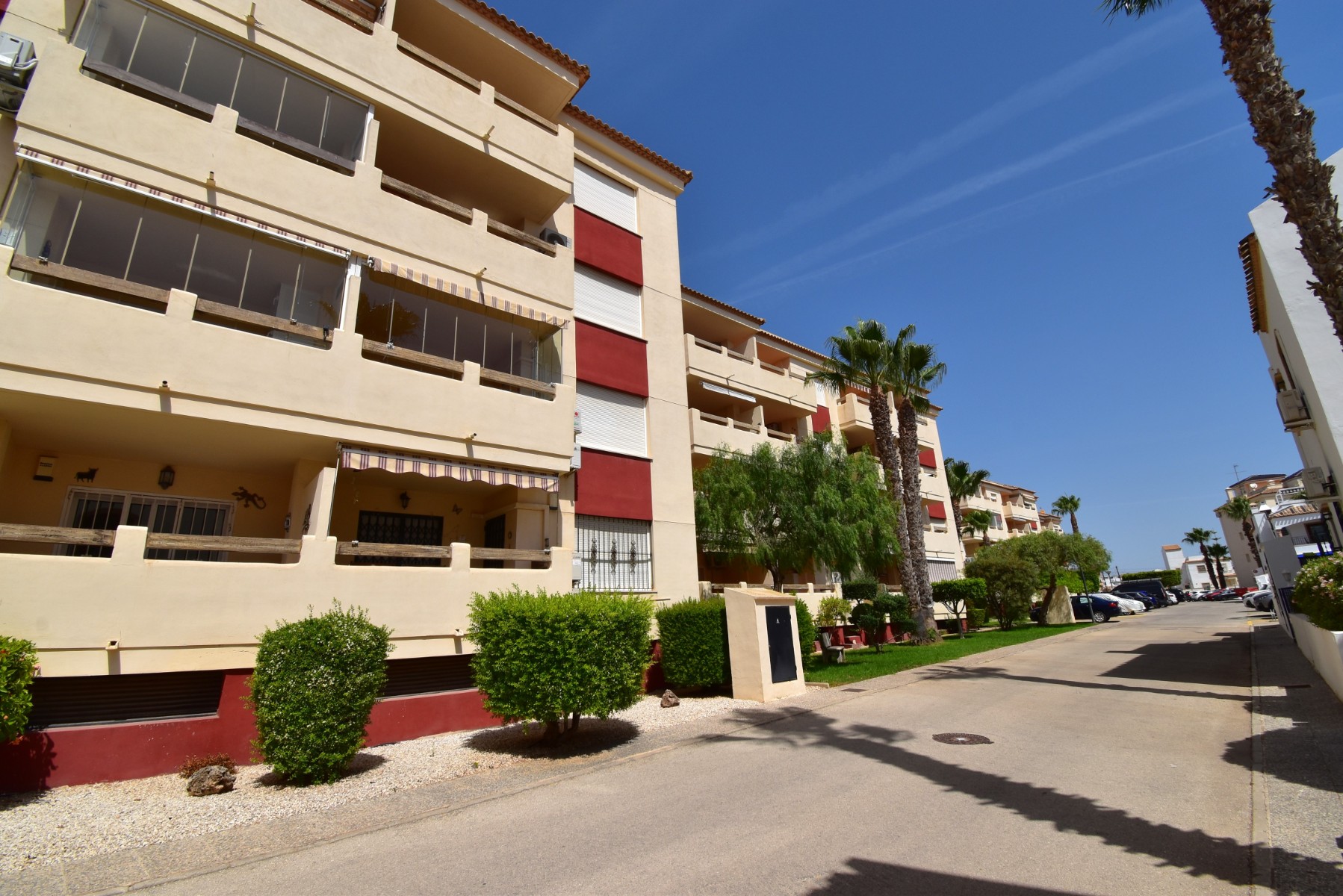 Apartamento com 2 quartos com piscina em Alicante, Espanha – Foto 1