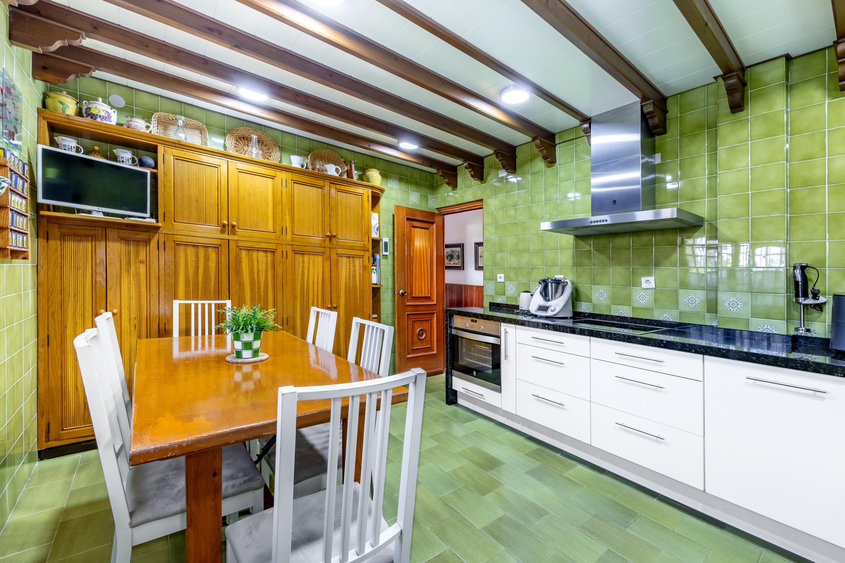 4 Bedroom Villa in Málaga - Photo 18