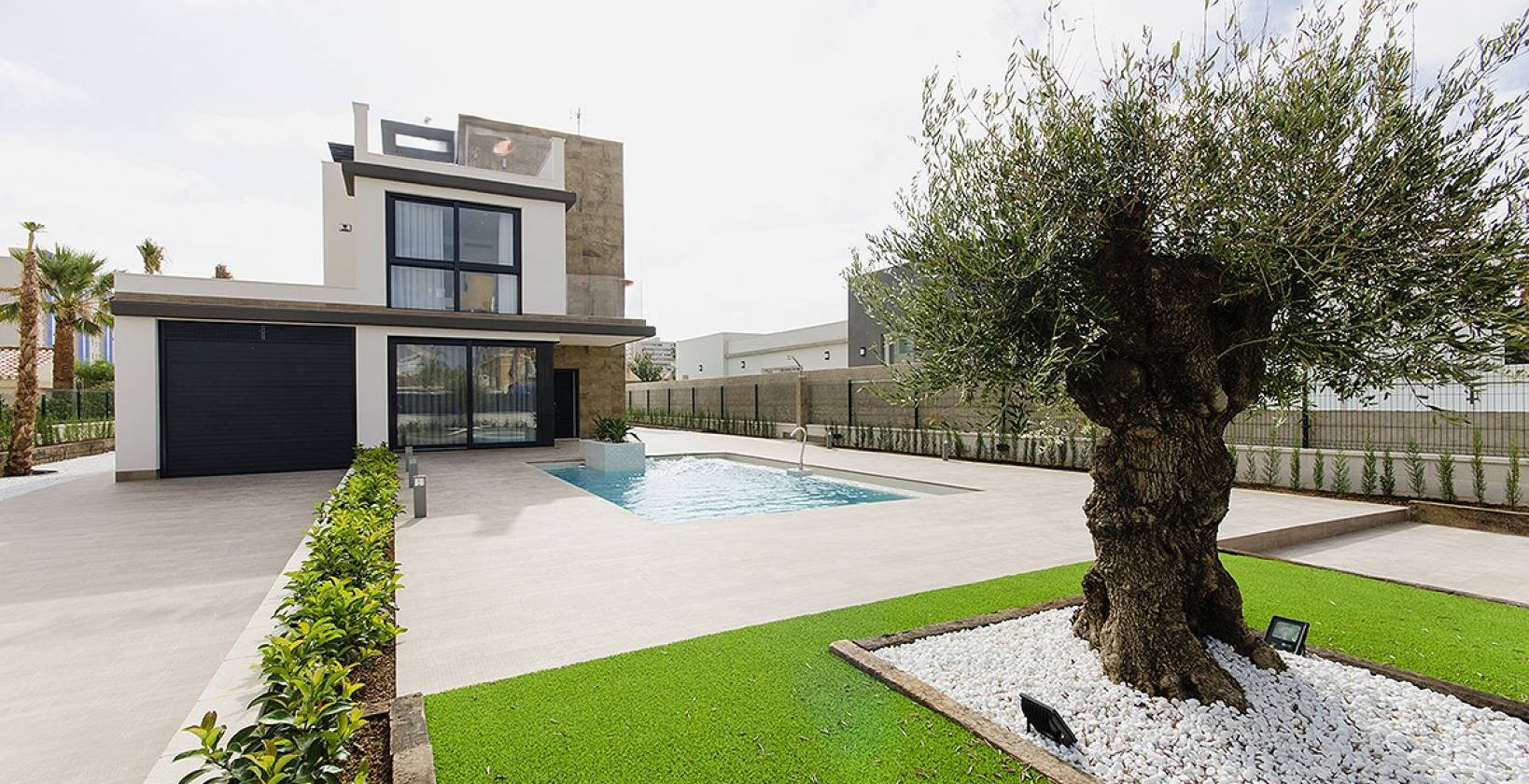 Moradia com 4 quartos com piscina em Alicante, Espanha – Foto 1