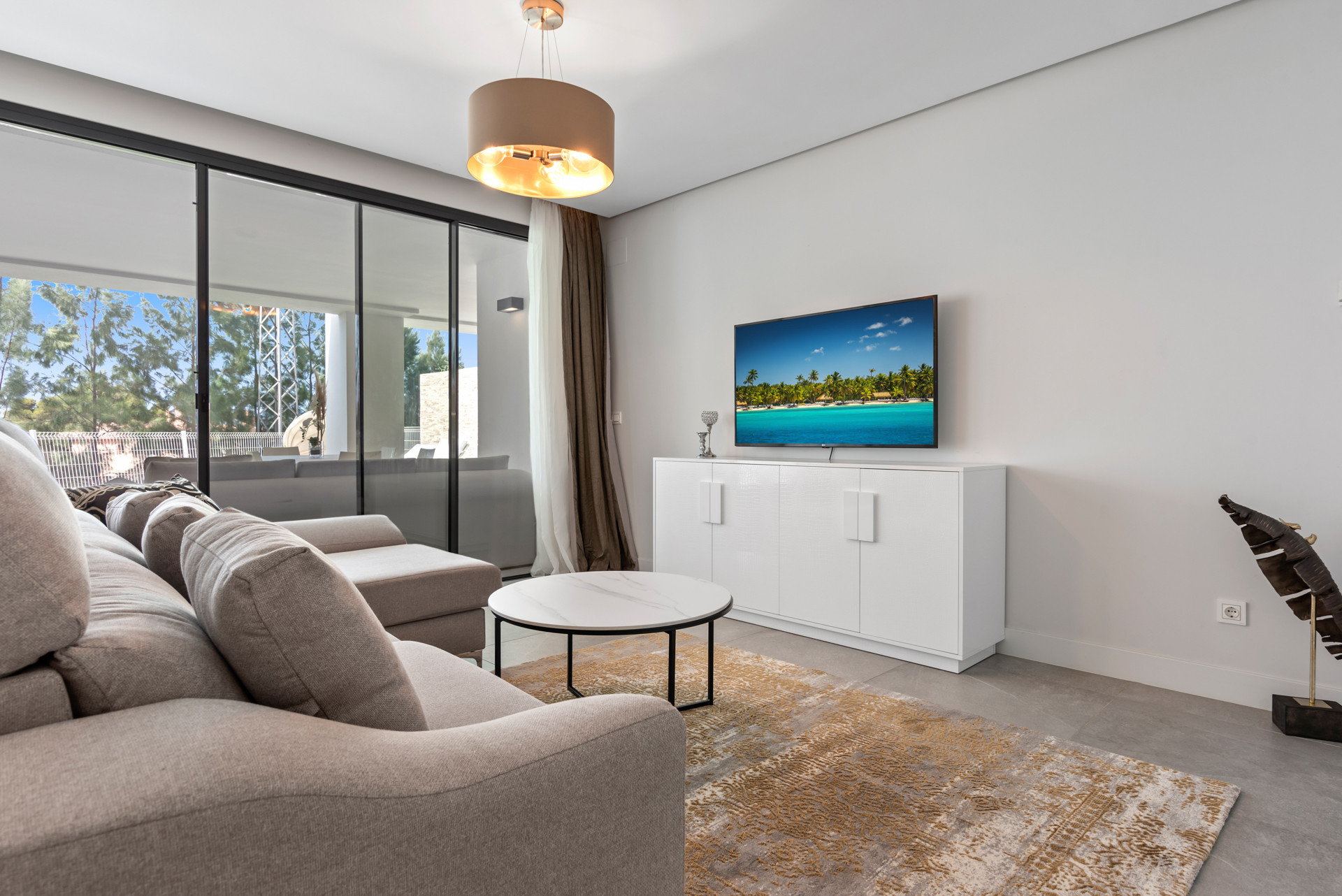 3 Bedroom Apartment in Marbella - Photo 5