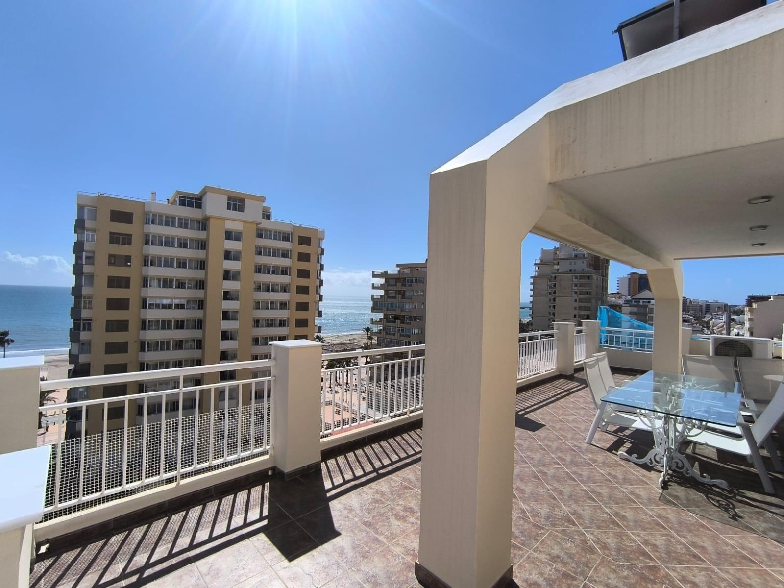 4 Bedroom Penthouse in Fuengirola - Photo 20