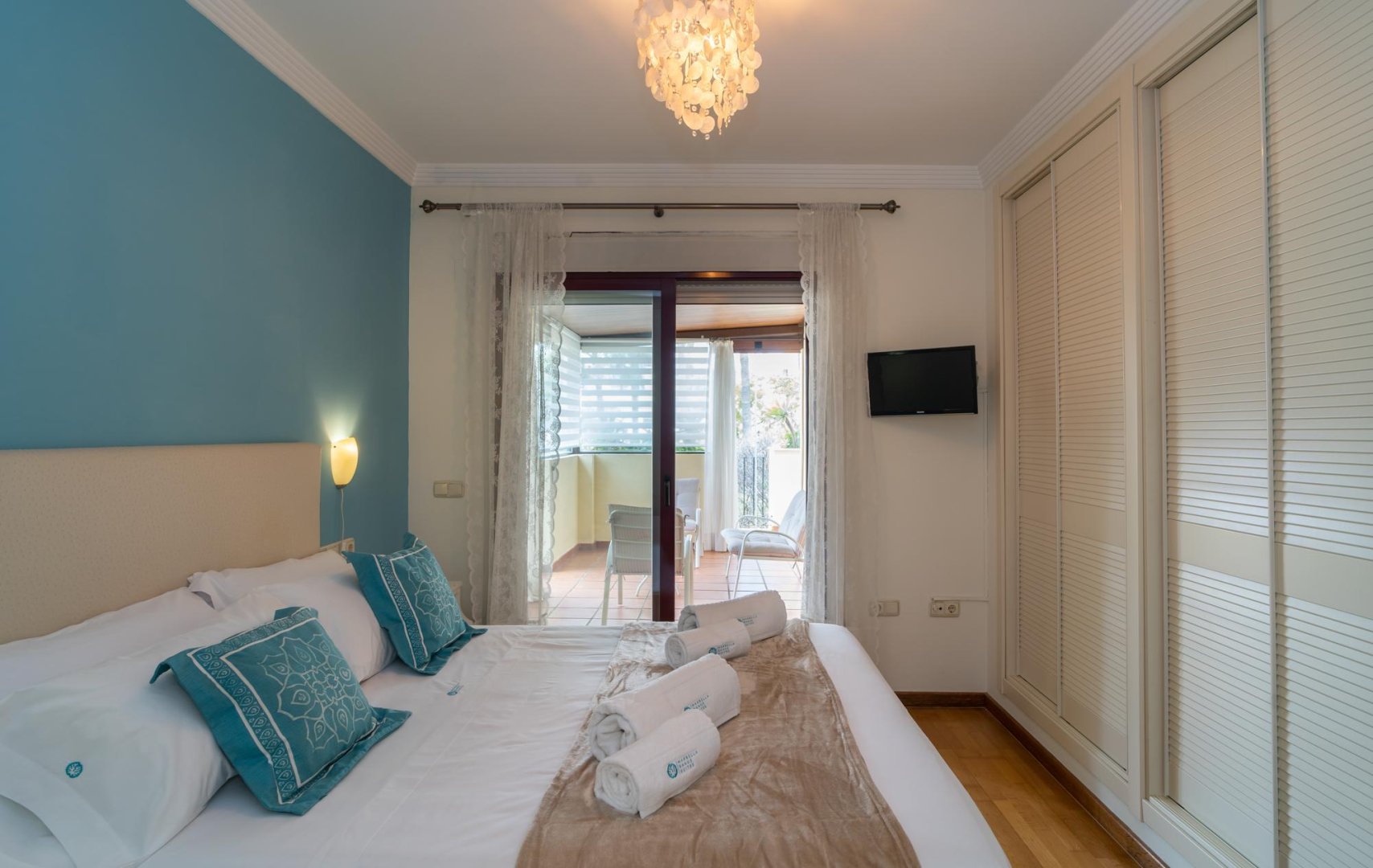 4 Bedroom Villa in Marbella - Photo 25