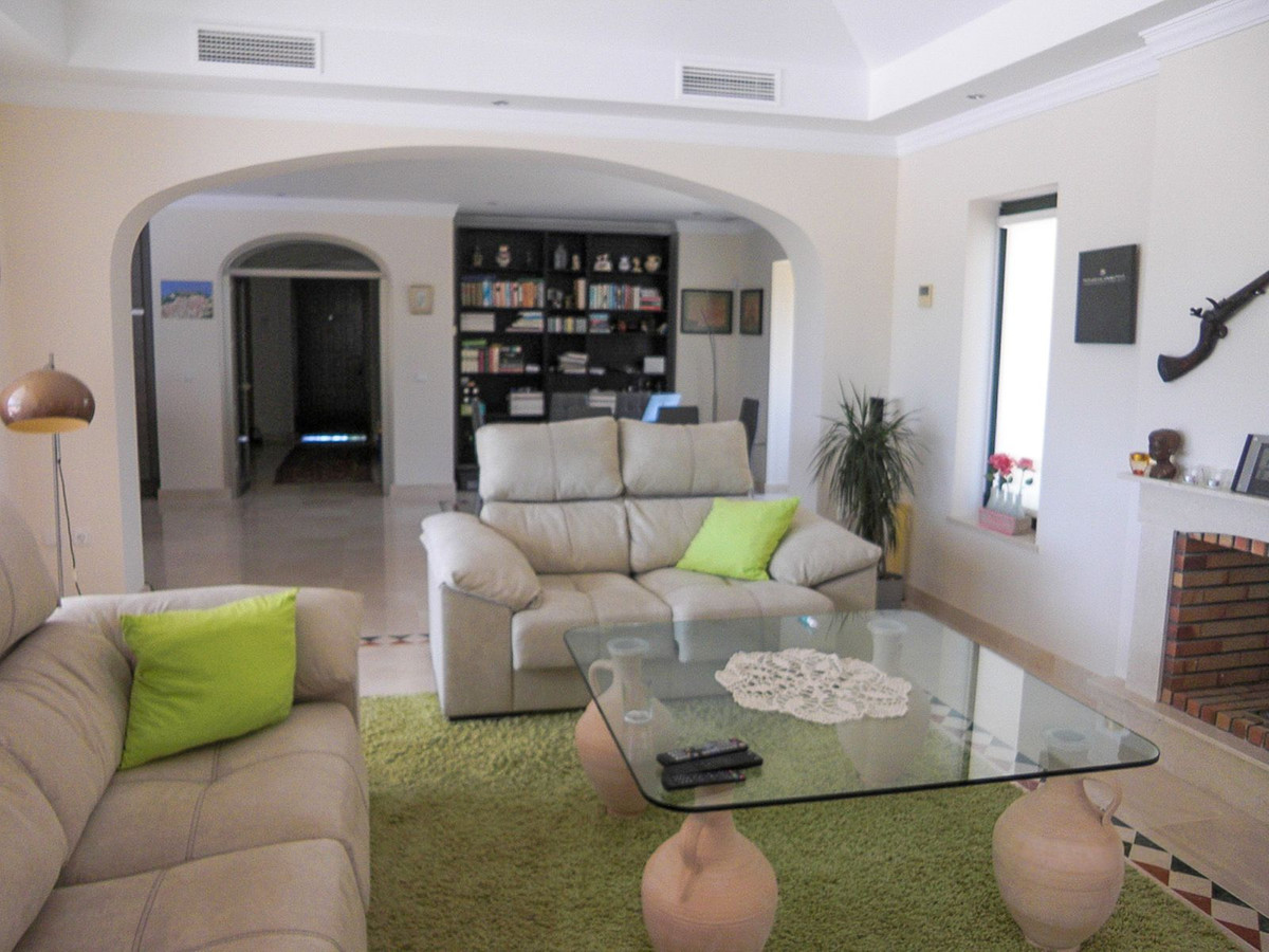 4 Bedroom Villa in Arcos de la Frontera - Photo 9