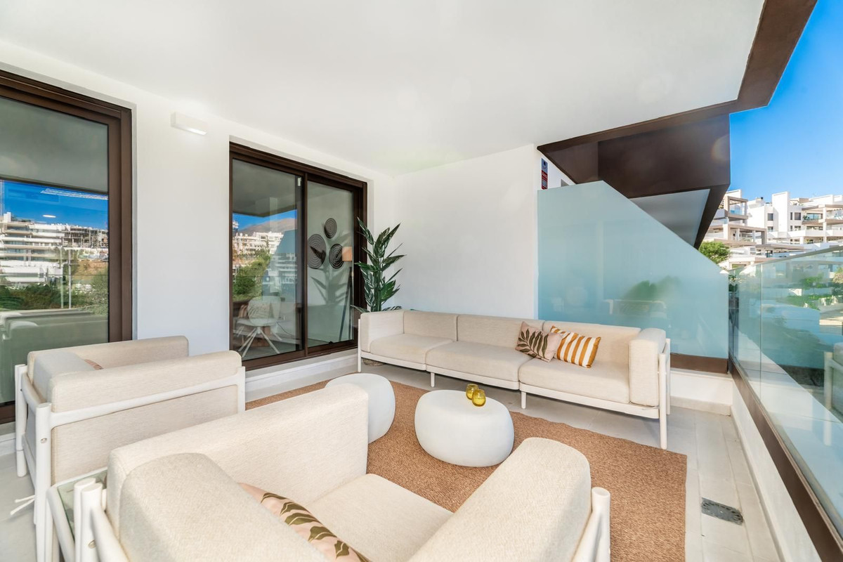 3 Bedroom Apartment in Estepona - Photo 15