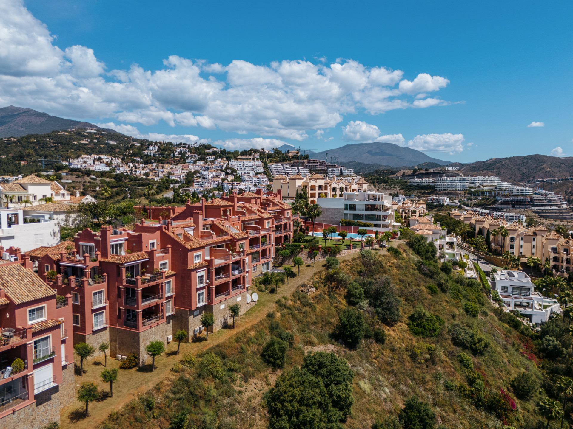 4 Bedroom Penthouse in Benahavís - Photo 21