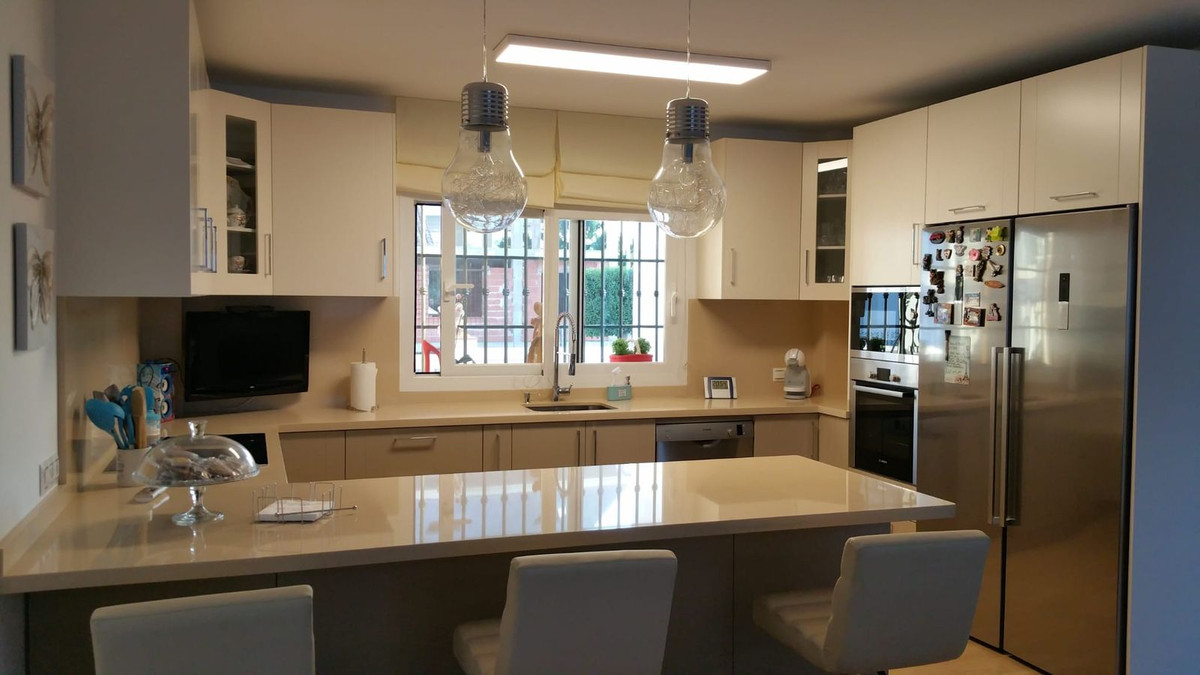 6 Bedroom Townhouse in San Pedro de Alcántara