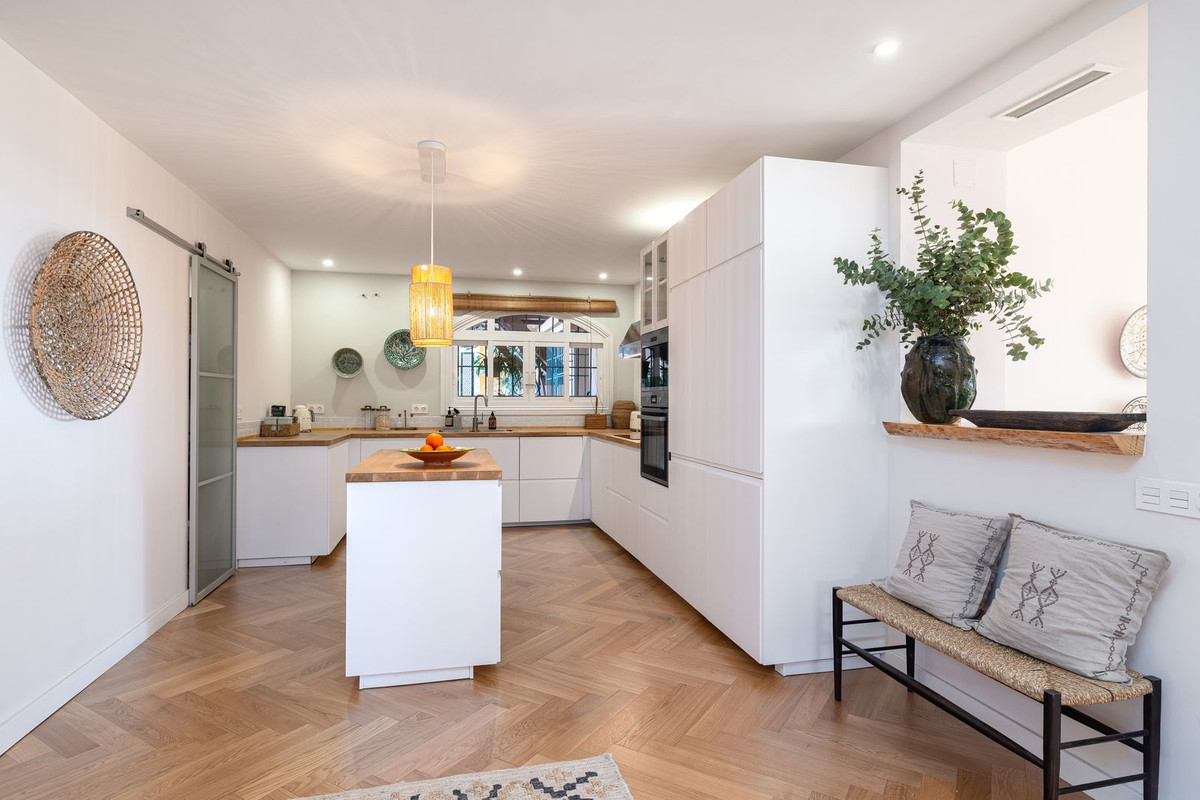 3 Bedroom Apartment in Marbella - Photo 8