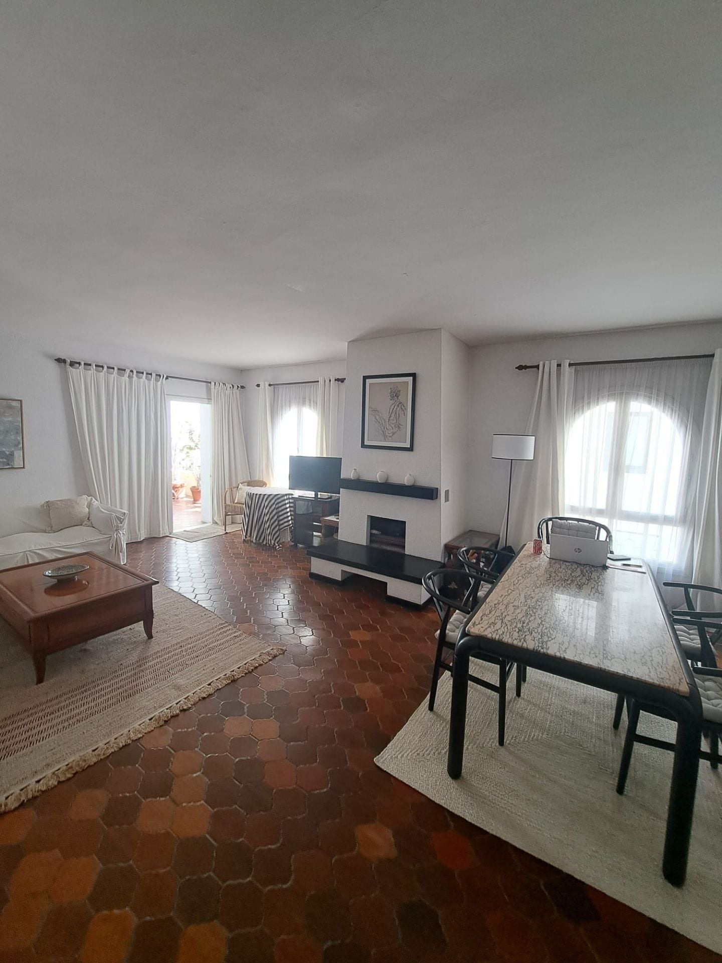 2 Bedroom Apartment in Marbella - Photo 19