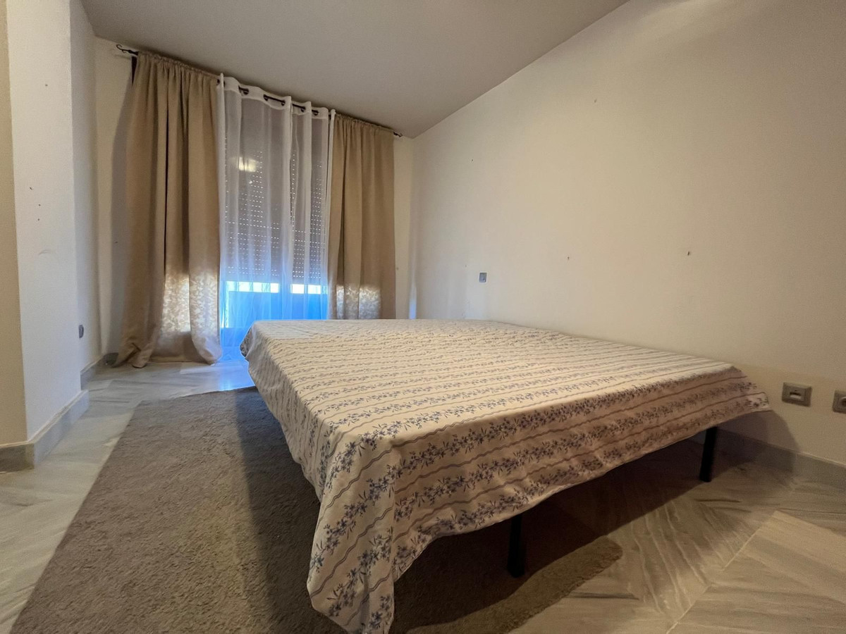 2 Bedroom Apartment in Benahavís - Photo 19