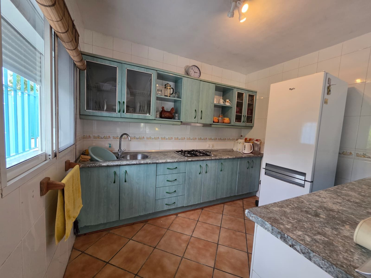3 Bedroom Villa in Coín - Photo 3