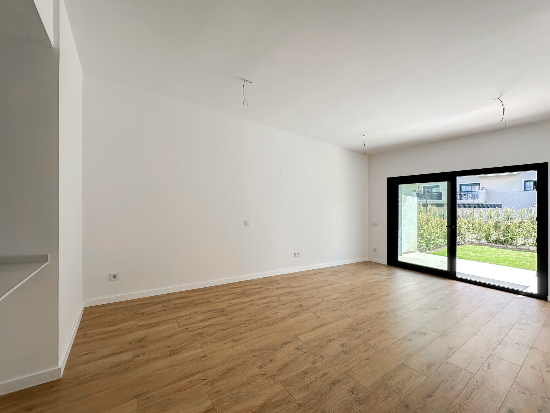 2 Bedroom Apartment in Estepona - Photo 11