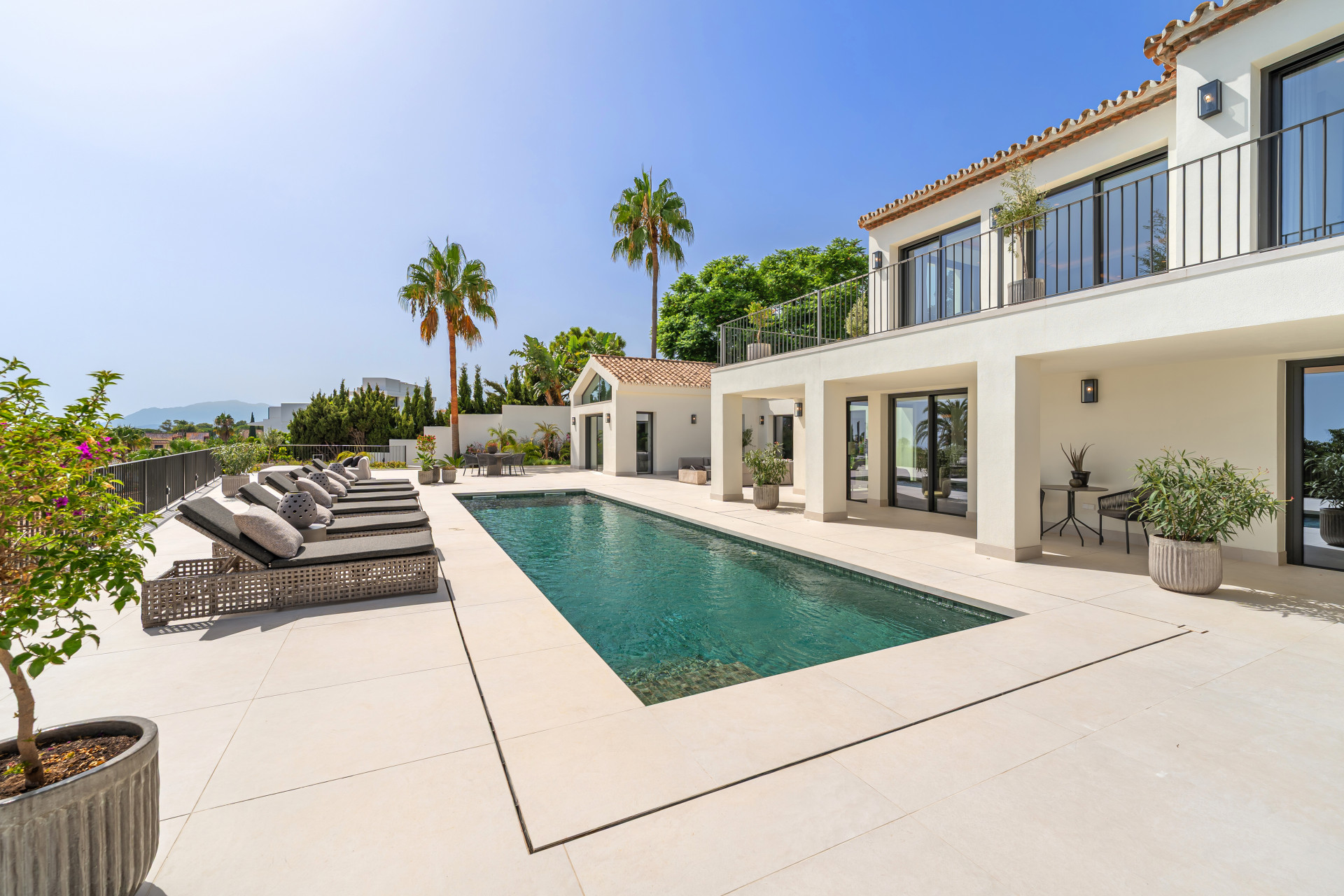 5 Bedroom Villa in Marbella - Photo 7