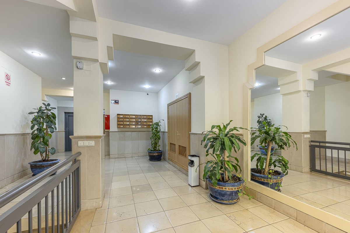 3 Bedroom Apartment in San Pedro de Alcántara - Photo 34