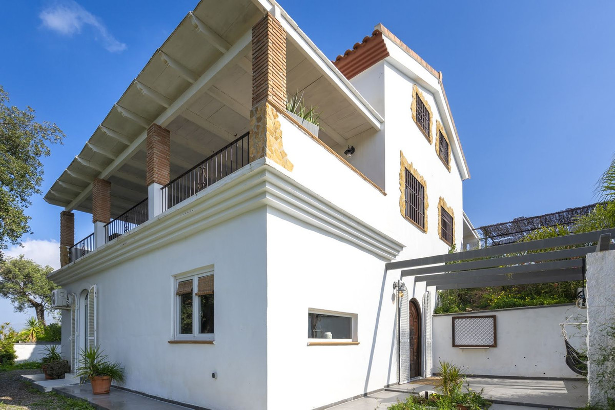 3 Bedroom Villa in Coín - Photo 2