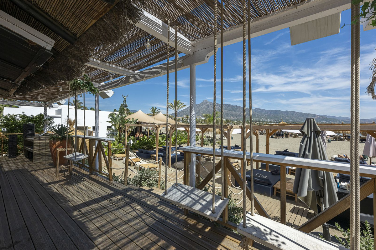 2 Bedroom Apartment in Marbella - Photo 34