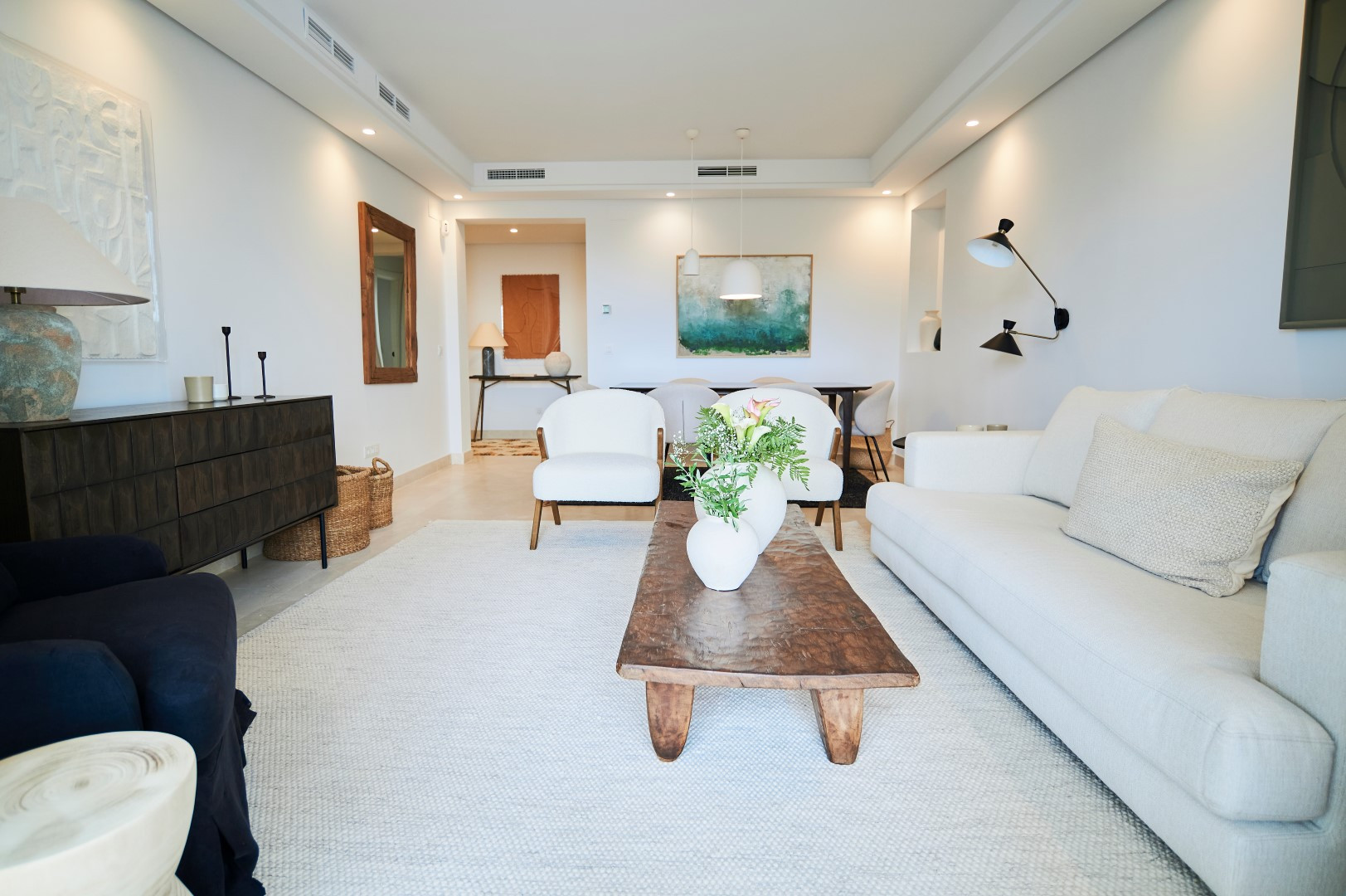 2 Bedroom Apartment in Marbella - Photo 9