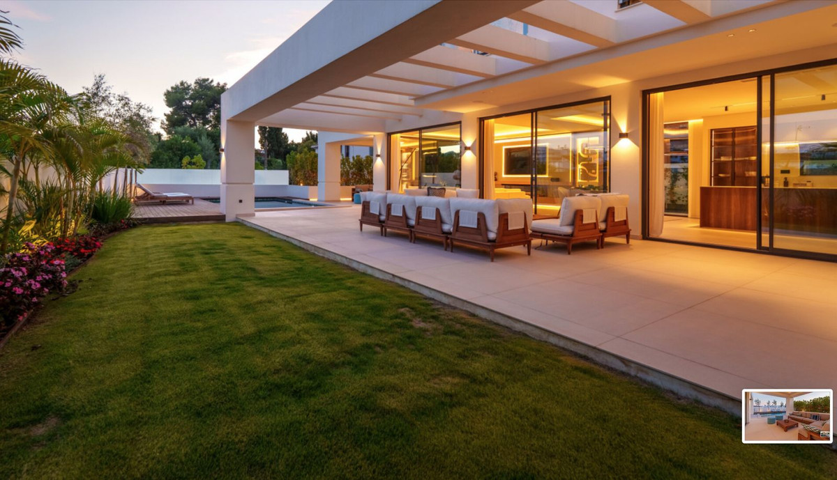 5 Bedroom Villa in San Pedro de Alcántara - Photo 26