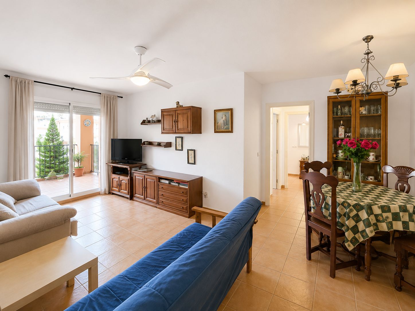 2 Bedroom Apartment in Fuengirola - Photo 11