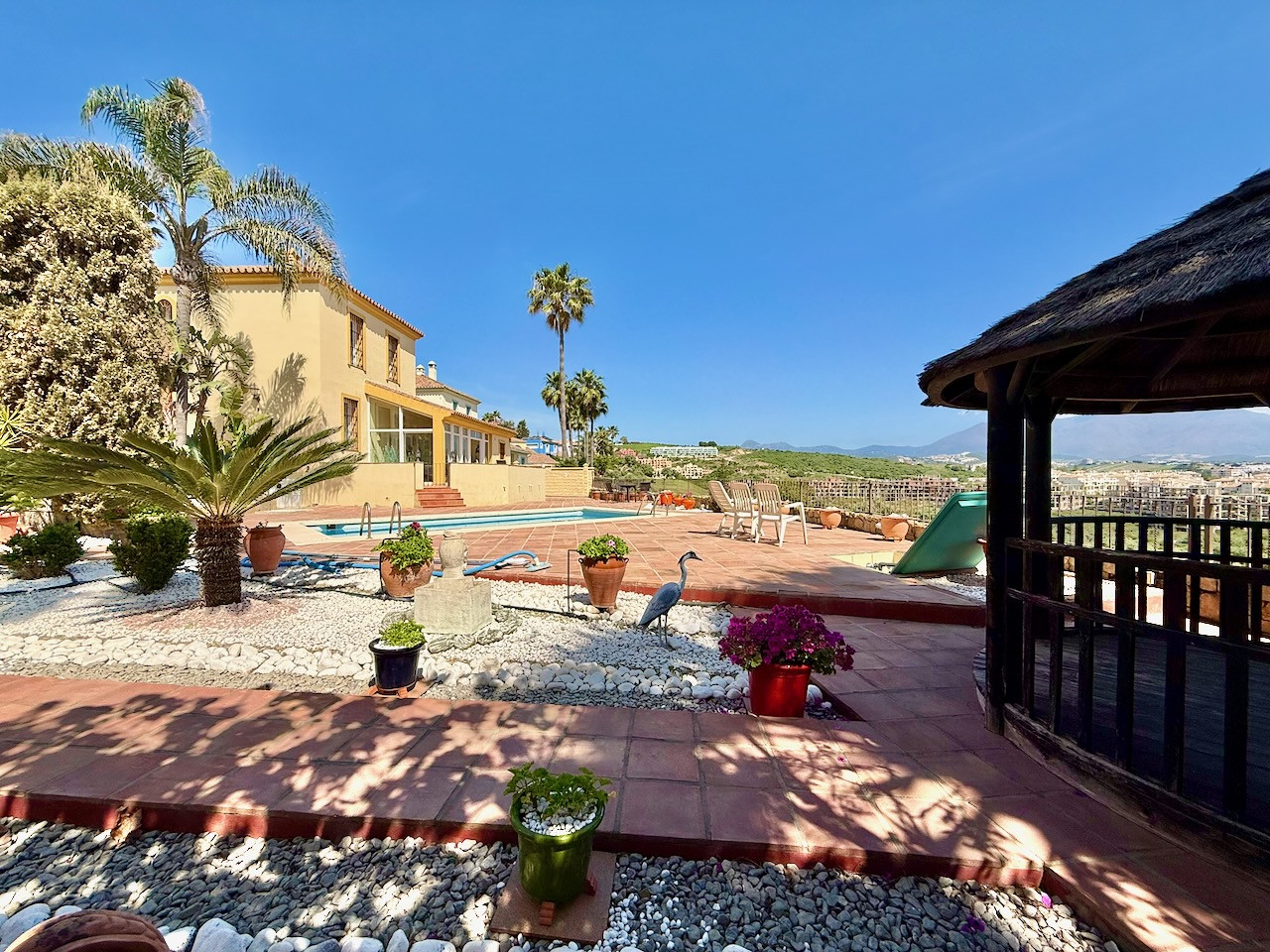 5 Bedroom Villa in La Duquesa - Photo 4