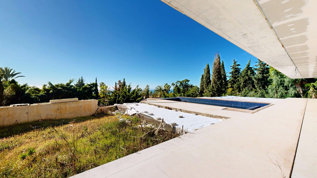 6 Bedroom Villa in Marbella - Photo 22