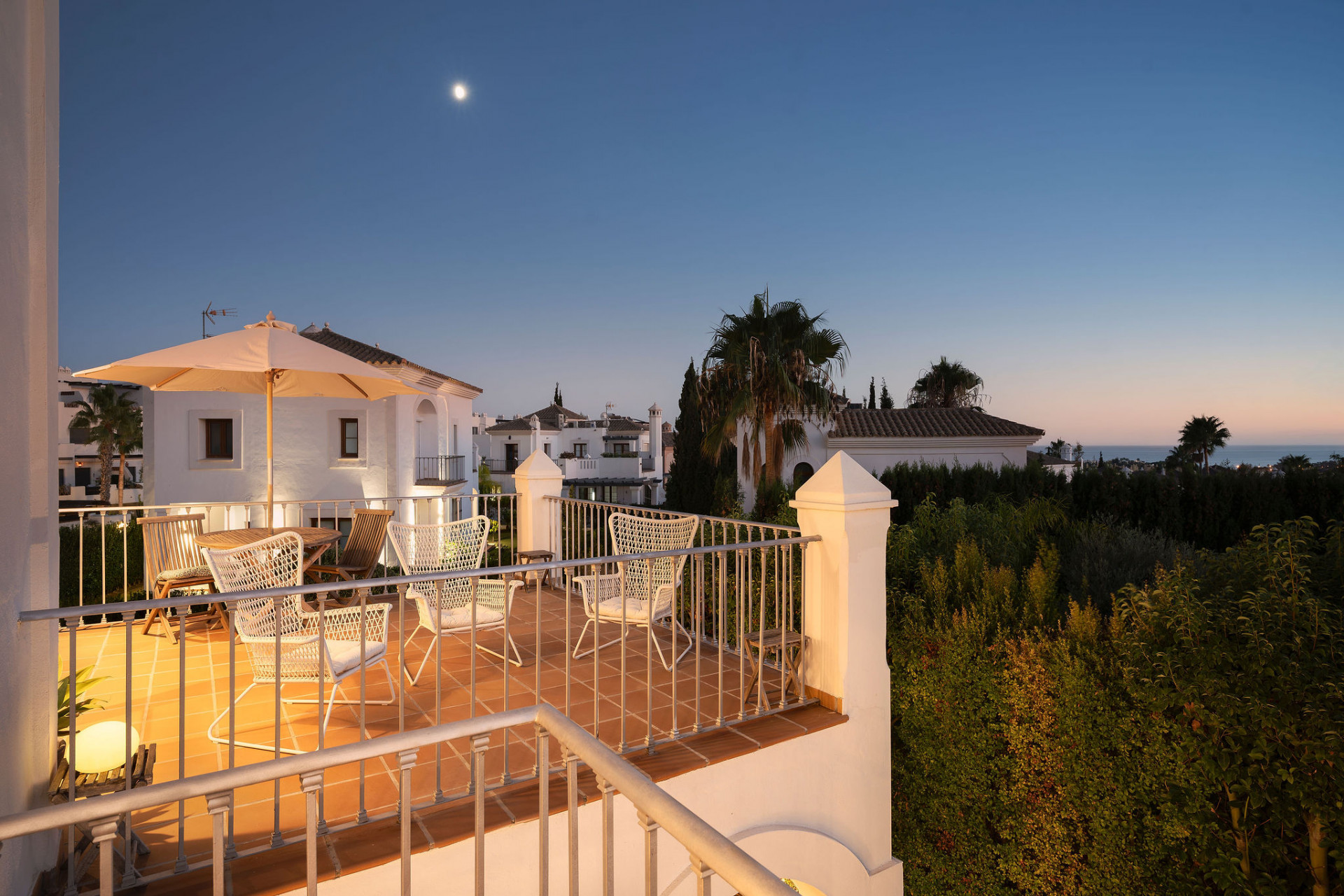 4 Bedroom Villa in Estepona - Photo 24