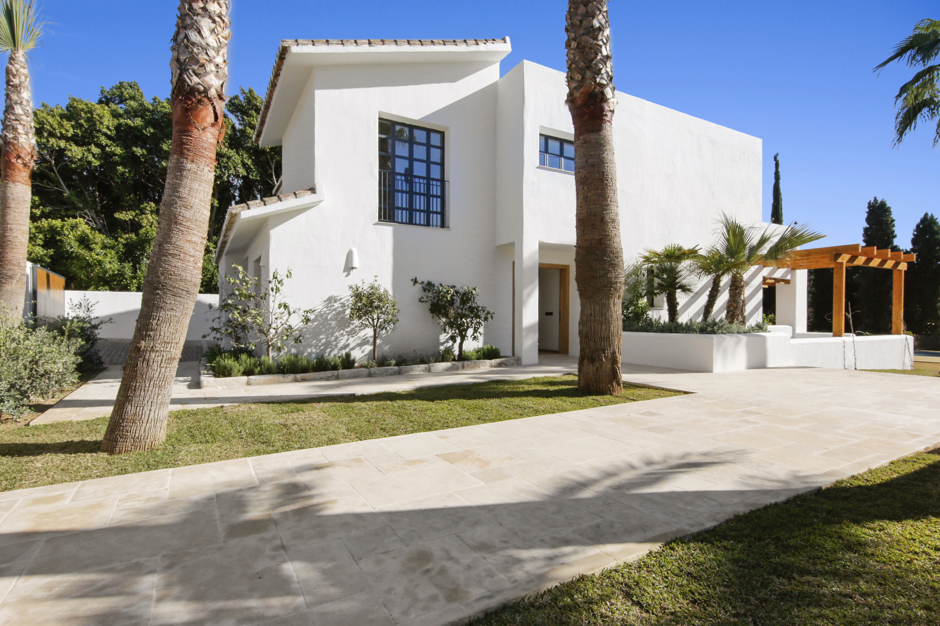 5 Bedroom Villa in Marbella - Photo 30