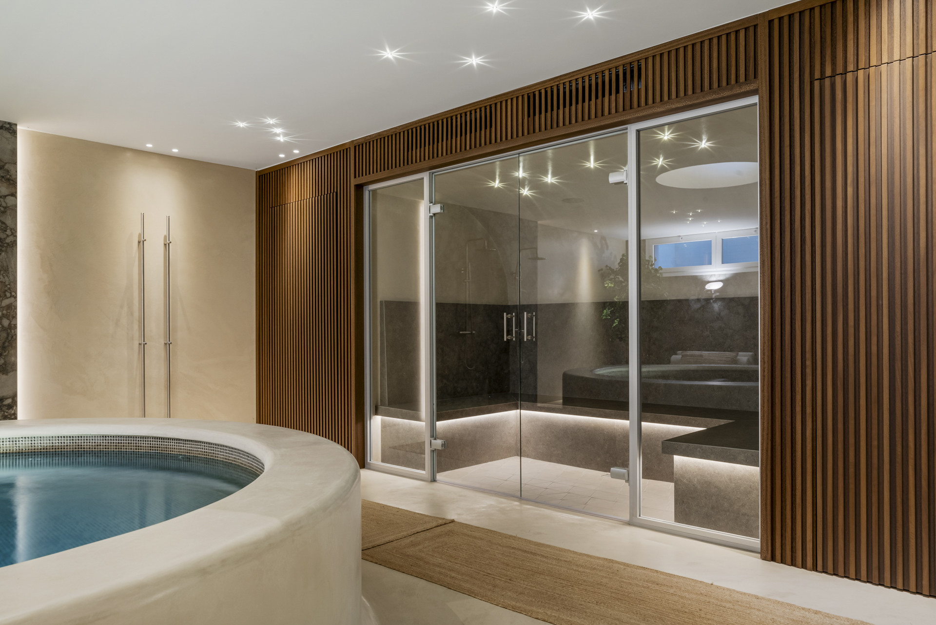 5 Bedroom Villa in Marbella - Photo 39