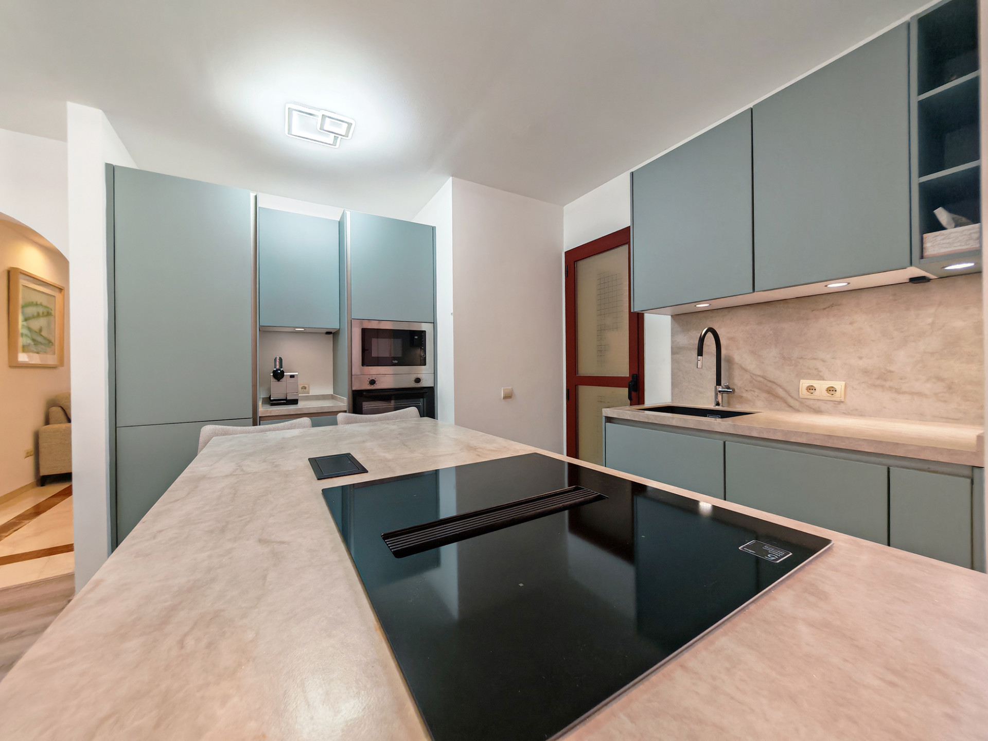 3 Bedroom Apartment in Marbella - Photo 11