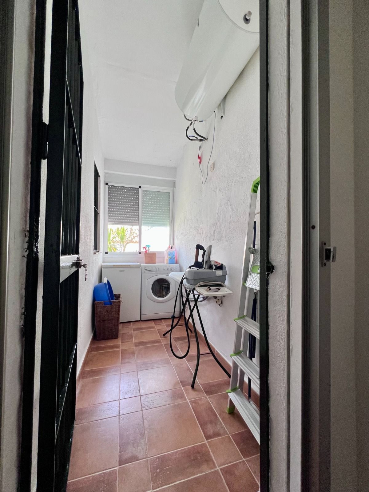 3 Bedroom Villa in Estepona - Photo 37