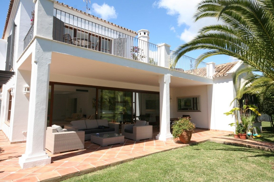 6 Bedroom Villa in San Pedro de Alcántara - Фото 14