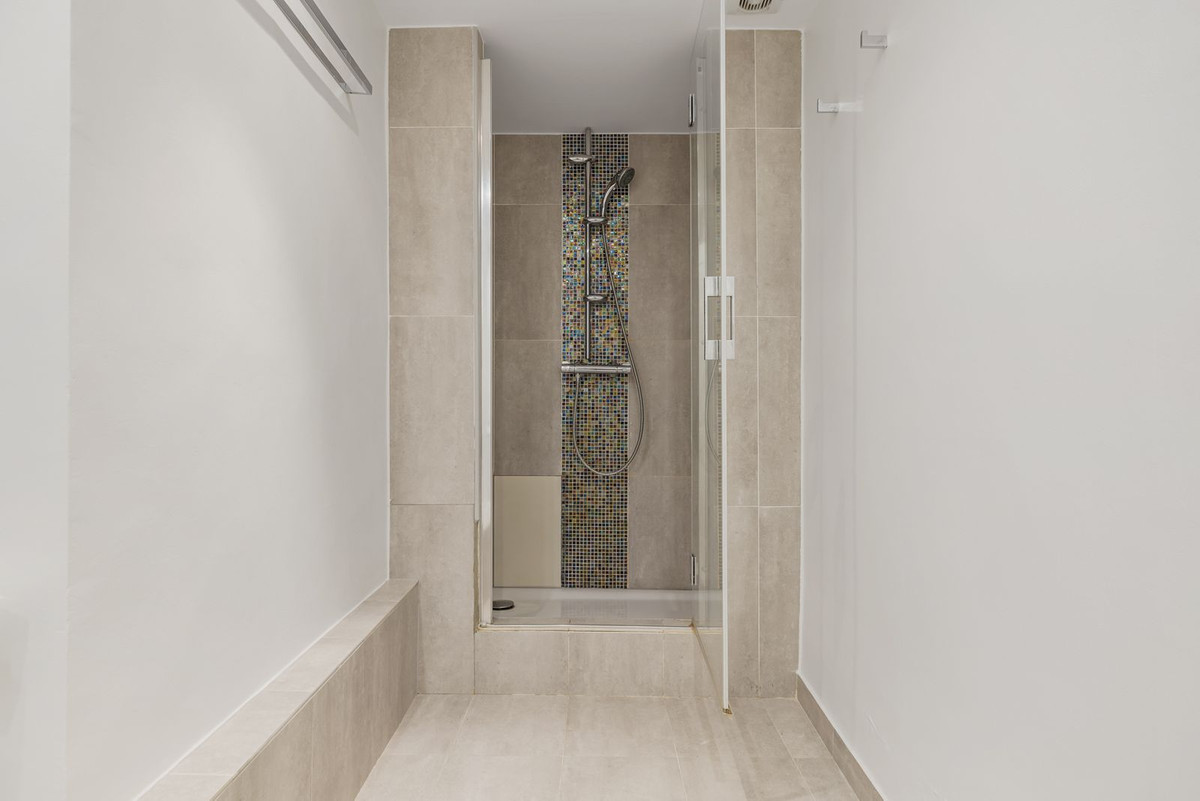 5 Bedroom Townhouse in Benahavís - Foto 20