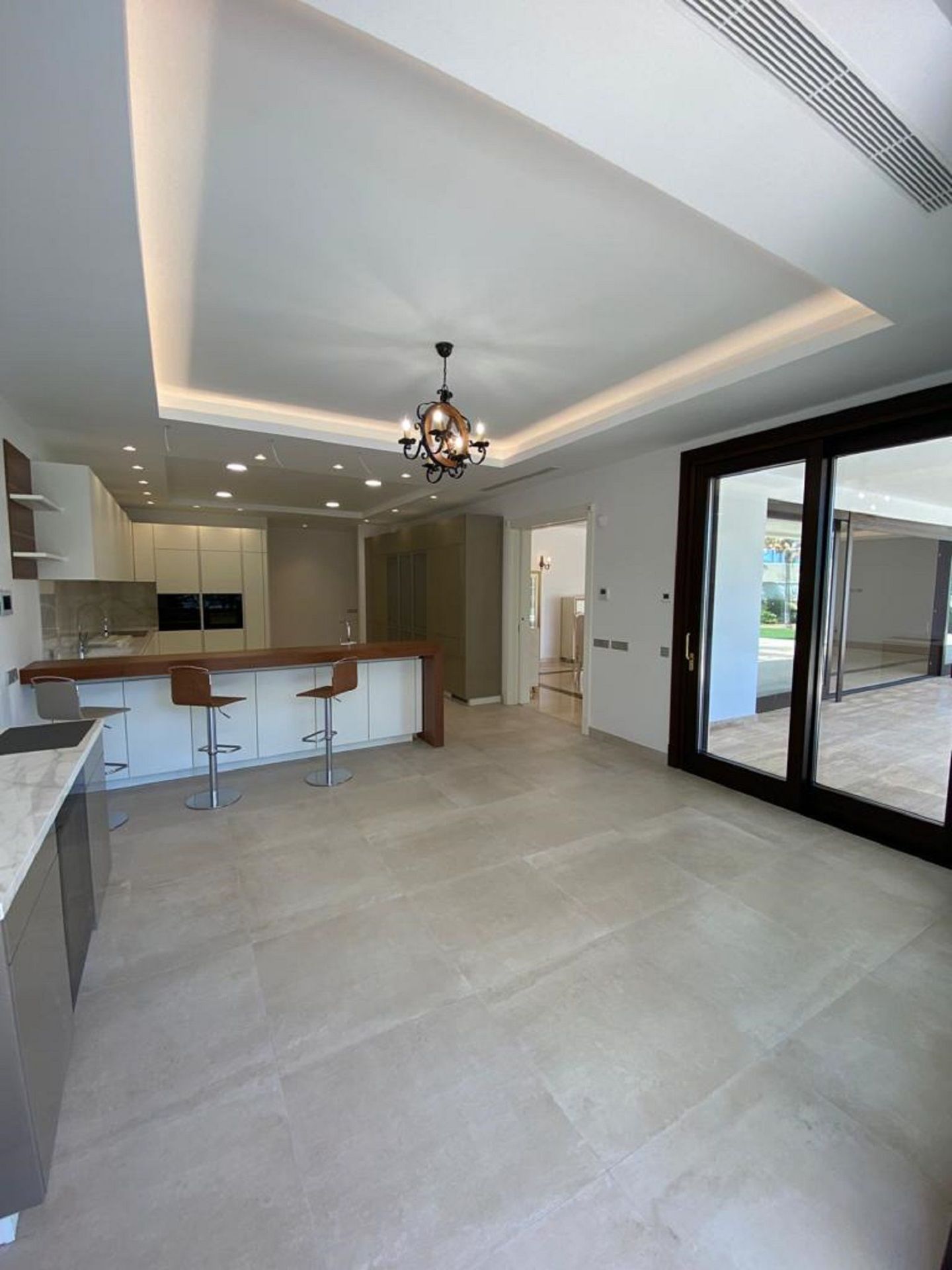 6 Bedroom Villa in Estepona - Фото 12