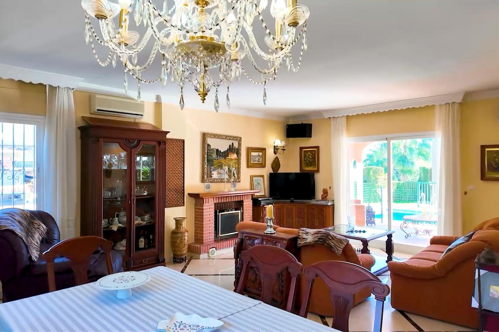 5 Bedroom Villa in Mijas - Photo 30