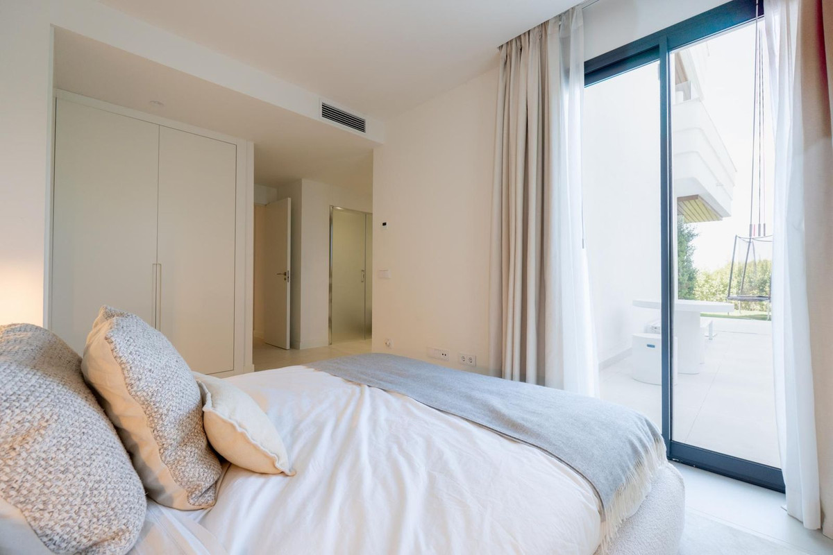 3 Bedroom Apartment in Fuengirola - Photo 26