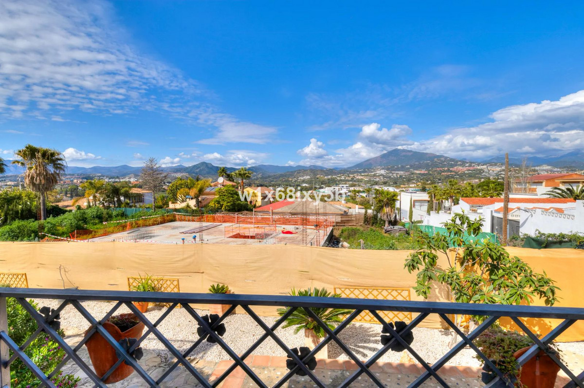5 Bedroom Villa in San Pedro de Alcántara - Photo 28