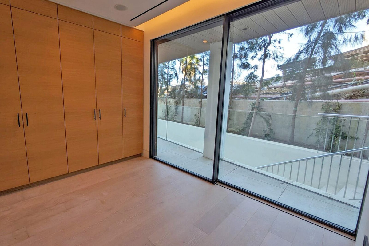 3 Bedroom Apartment in Estepona - Photo 19