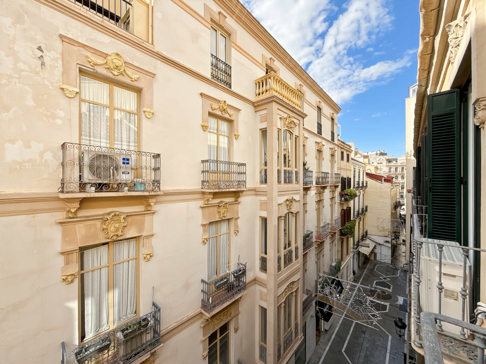 4 Bedroom Apartment in Málaga - Photo 12