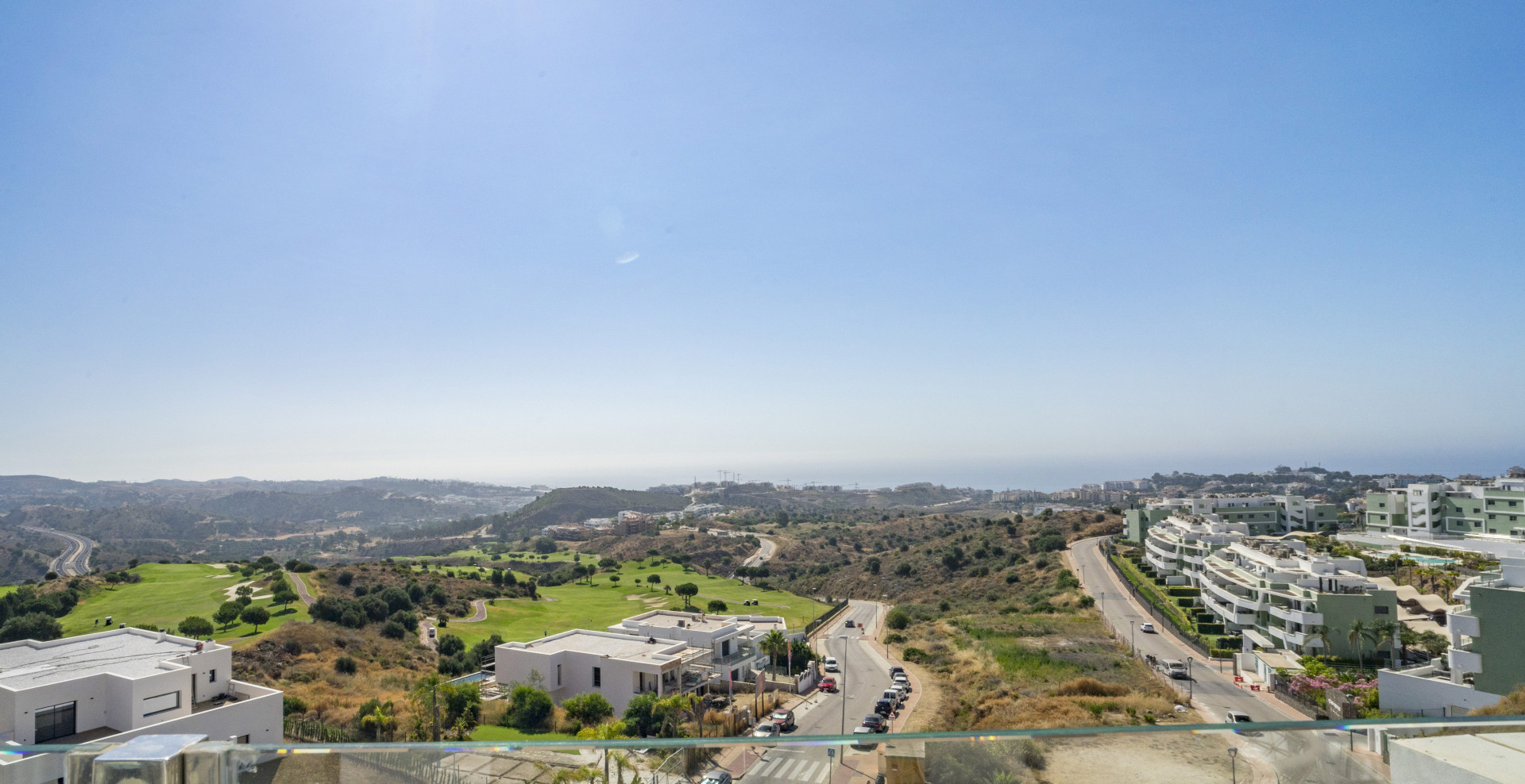 2 Bedroom Penthouse in Mijas - Photo 2