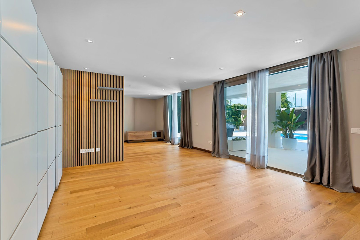 6 Bedroom Villa in San Pedro de Alcántara - Foto 24